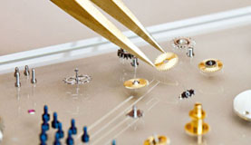 沈阳爱彼指定维修门店打开表壳